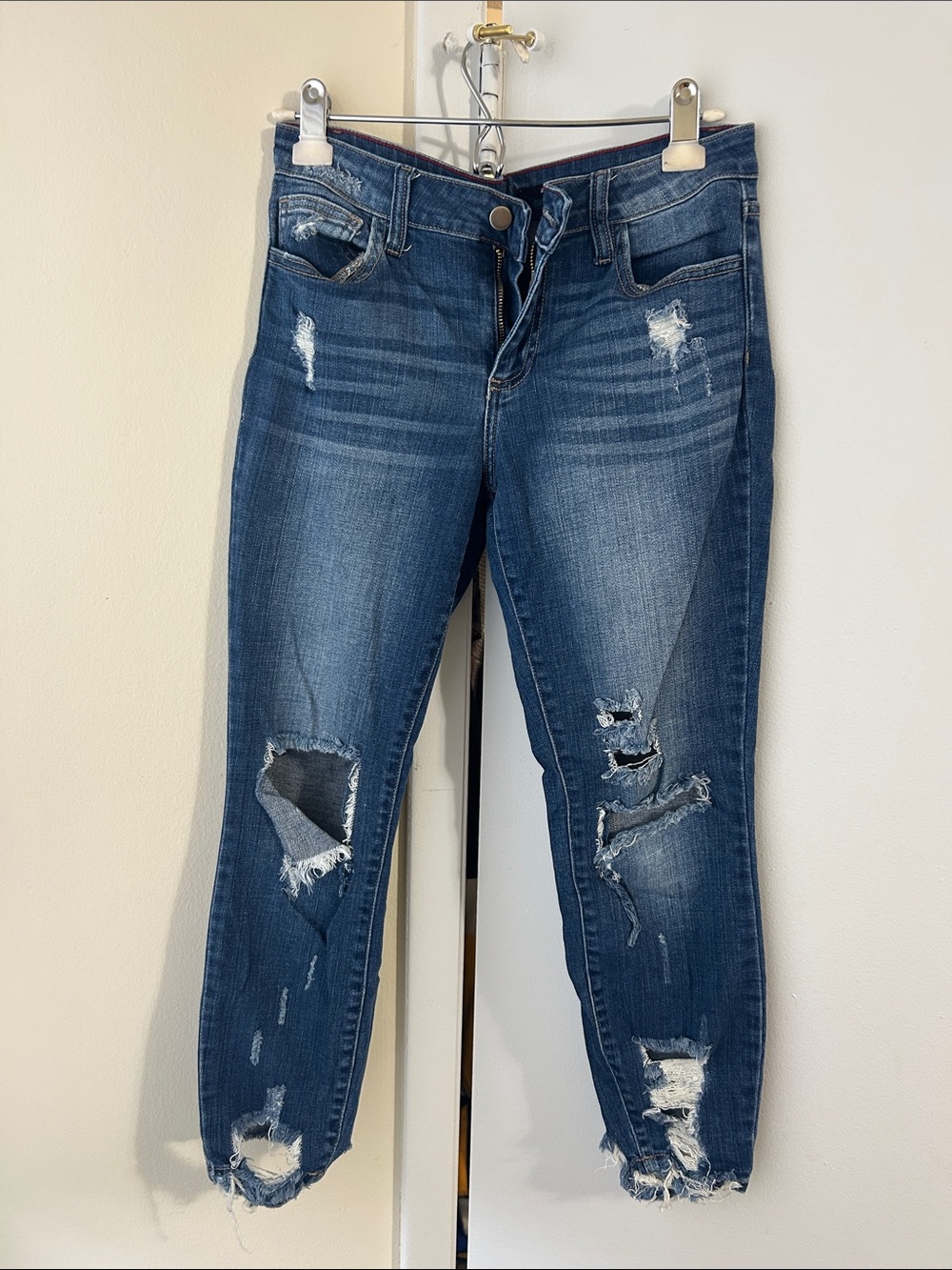 Women's Distressed Dark Blue Skinny Jeans Cropped